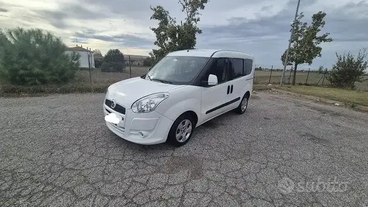 Fiat Doblò 2014 photo 2