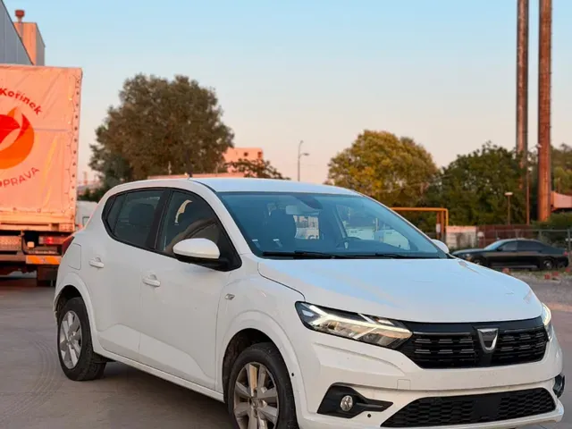 Dacia Sandero 2022 photo 2