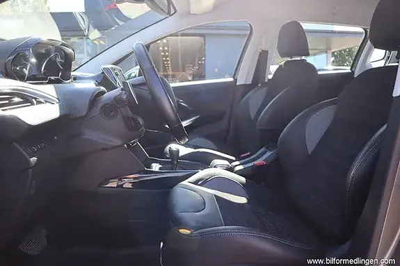Peugeot 2008 2015 photo 4
