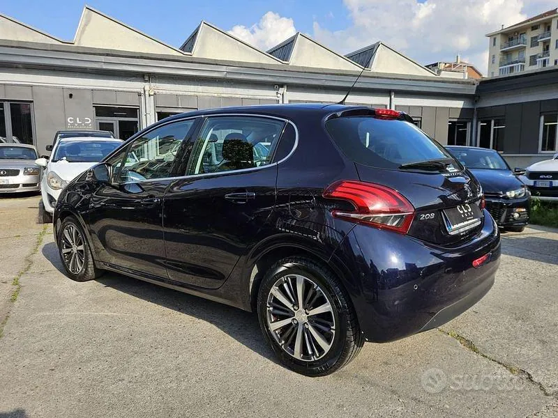 Peugeot 208 2016 photo 5