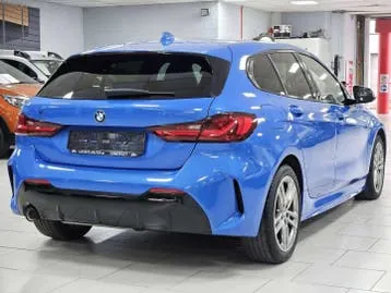 BMW 1 Series 2023 photo 2