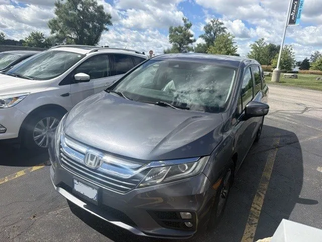 Honda Odyssey 2018 photo 2
