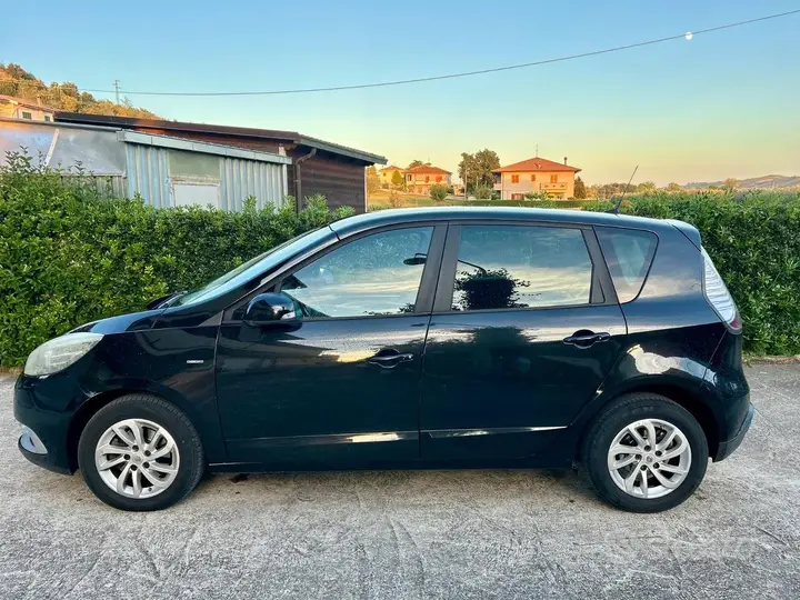 Renault Scenic 2015 photo 5