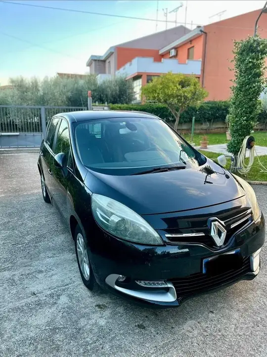 Renault Scenic 2015 photo 2