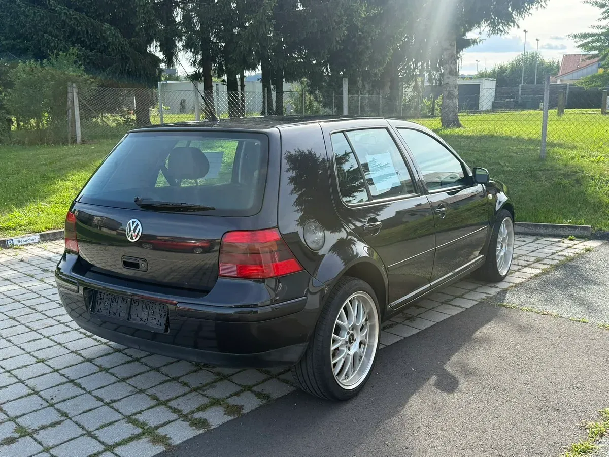 Volkswagen Golf 2002 photo 3