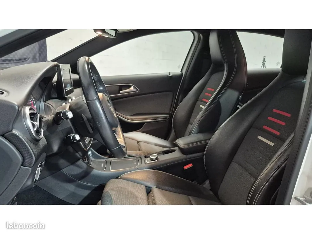 Mercedes-Benz A-Class 2017 photo 3