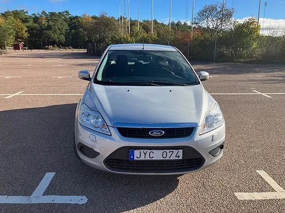 Ford Focus 2010 photo 3
