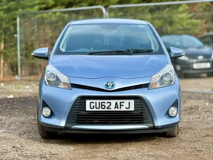 Toyota Yaris 2012 photo 5