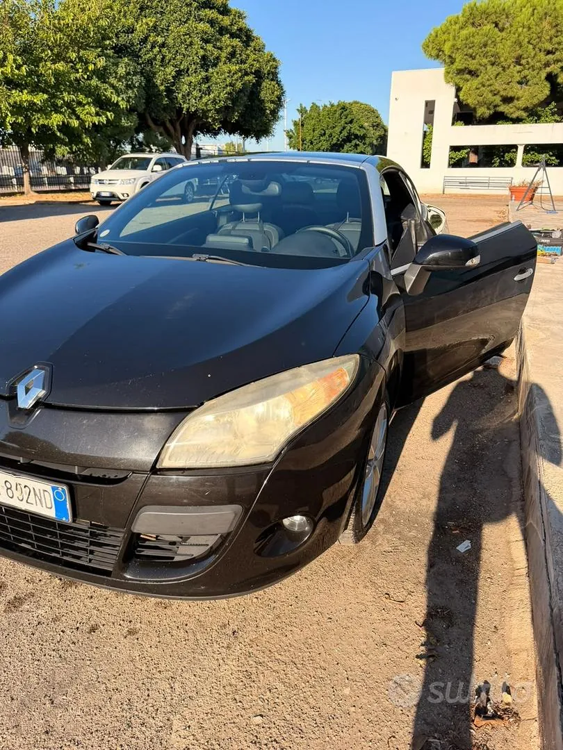 Renault Megane 2011 photo 2