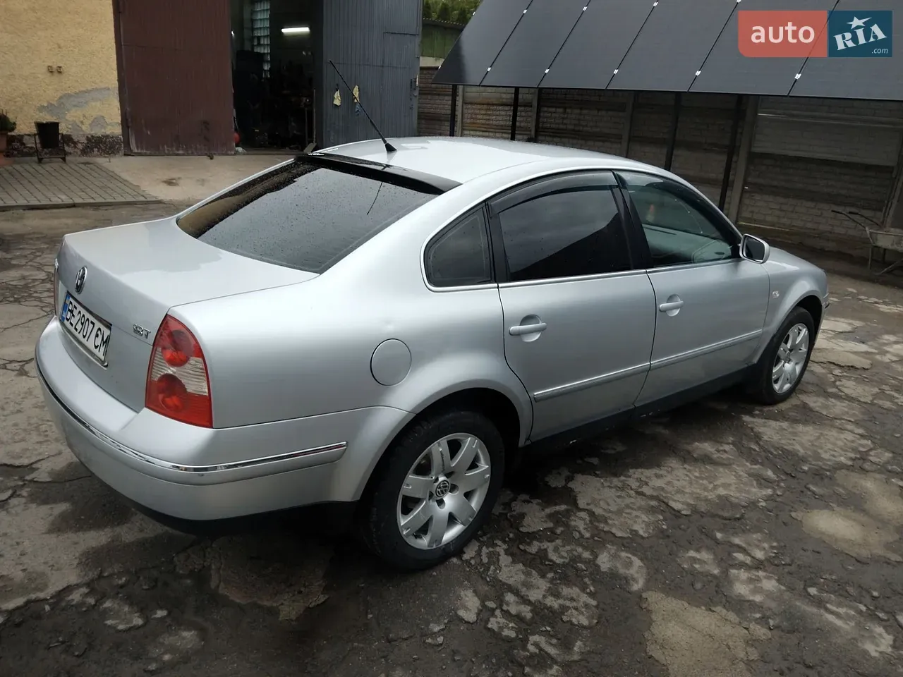 Volkswagen Passat 2002 photo 2