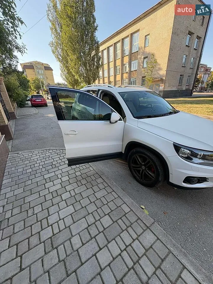 Volkswagen Tiguan 2012 photo 5