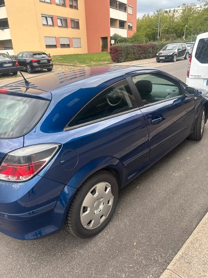 Opel Astra Gtc