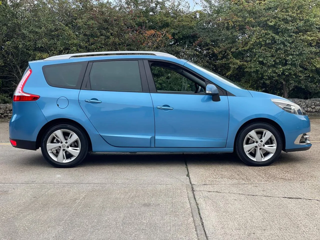 Renault Grand Scenic 2014 photo 5
