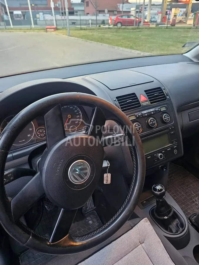 Volkswagen Touran 2008 photo 5