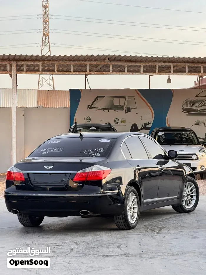 Genesis Sonata 2009 photo 2