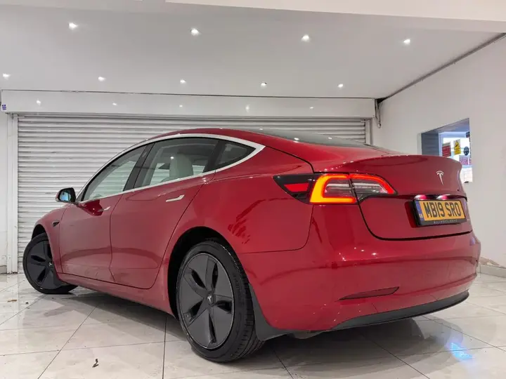 Tesla Model 3 2019 photo 3
