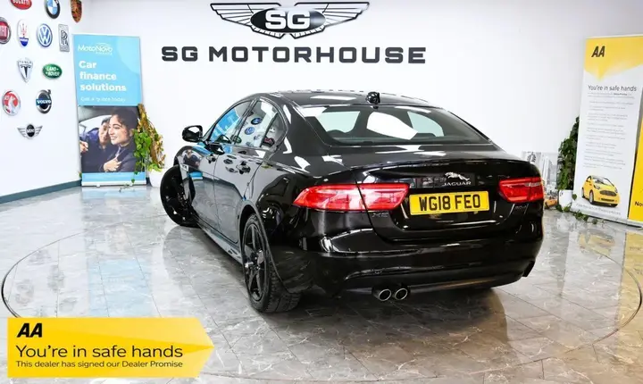 Jaguar Xe 2018 photo 2
