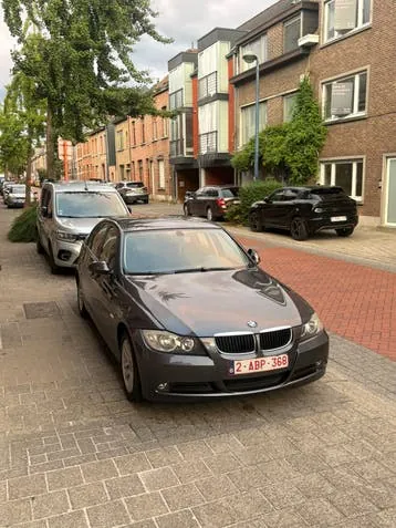 BMW 318I