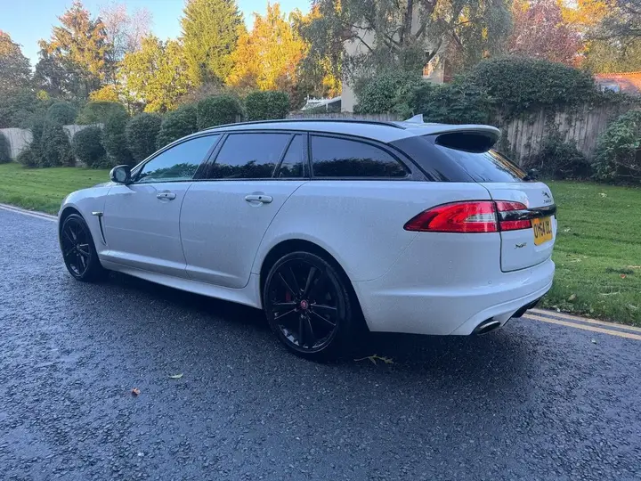 Jaguar Xf 2014 photo 3