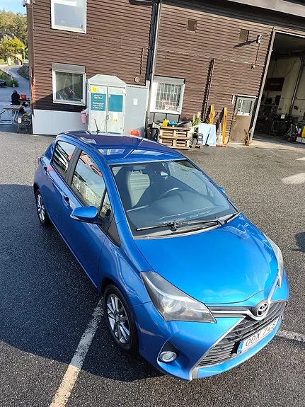 Toyota Yaris 2016 photo 2