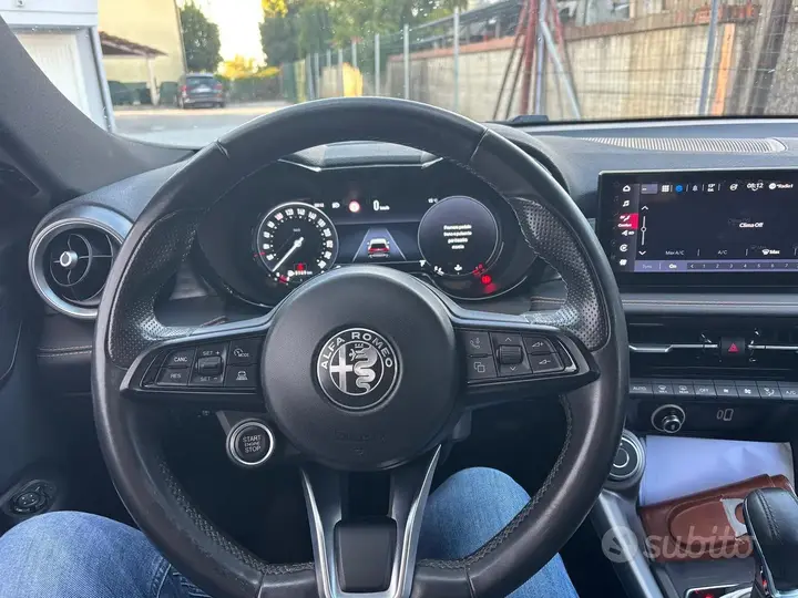 Alfa Romeo Tonale 2023 photo 4