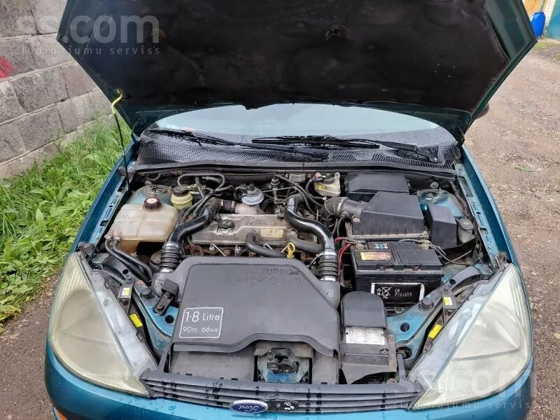 Ford Focus 1999 photo 2