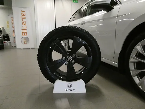 Skoda Superb 2025 photo 2