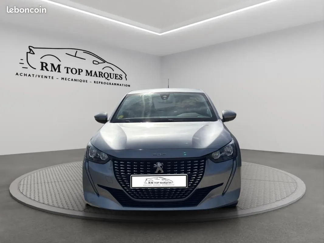 Peugeot 208 2021 photo 2