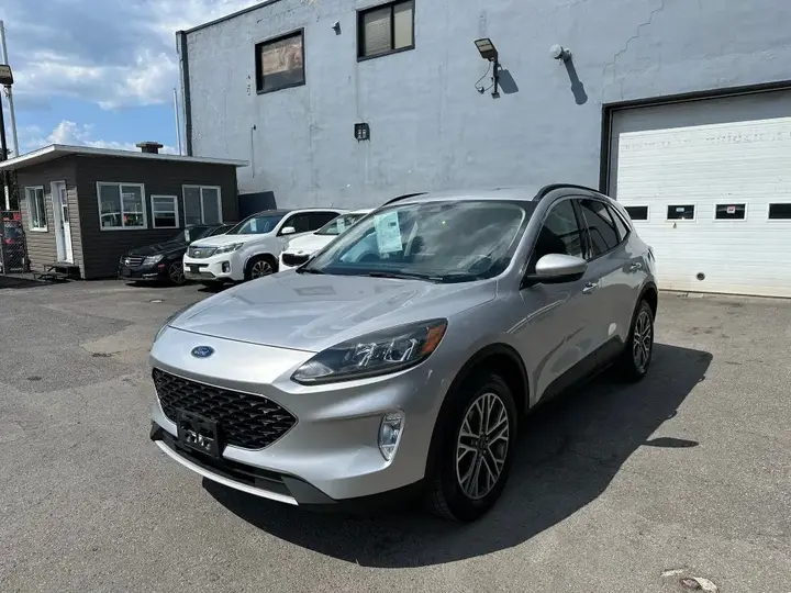 Ford Escape 2020 photo 2