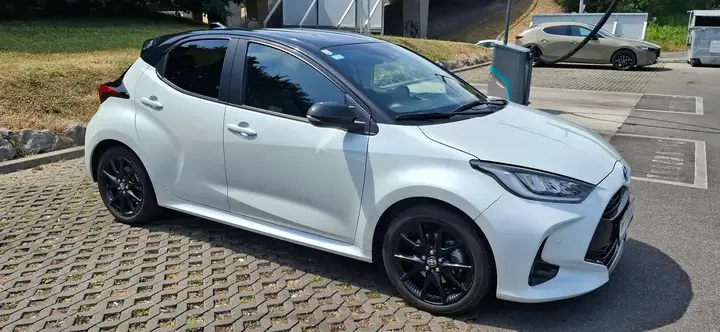 Toyota Yaris 2022 photo 3