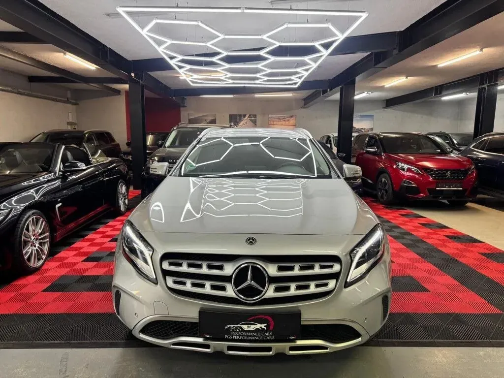 Mercedes-Benz Gla 2018 photo 2