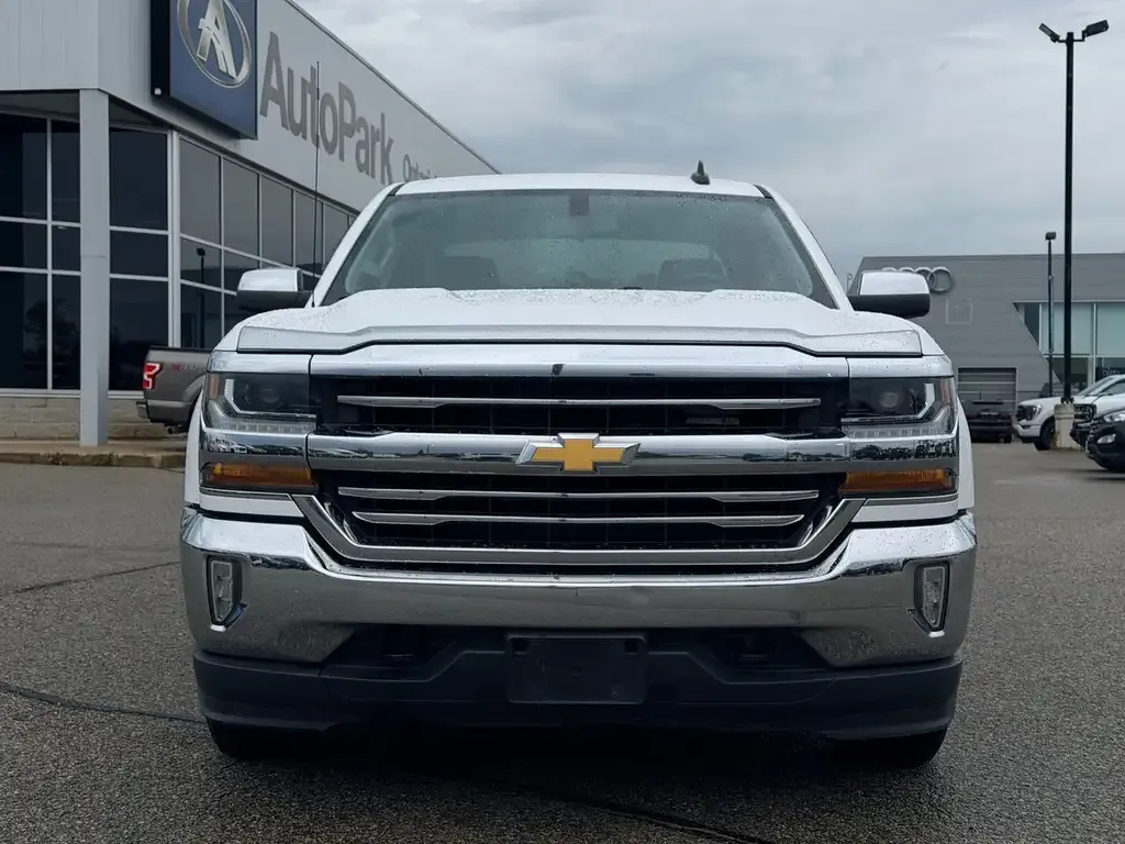 Chevrolet Silverado 1500 2018 photo 2