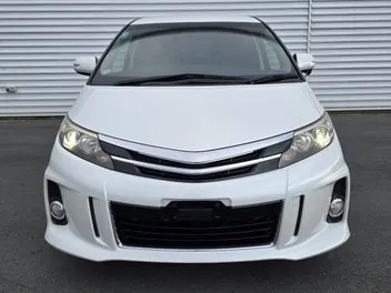Toyota Estima 2014 photo 3