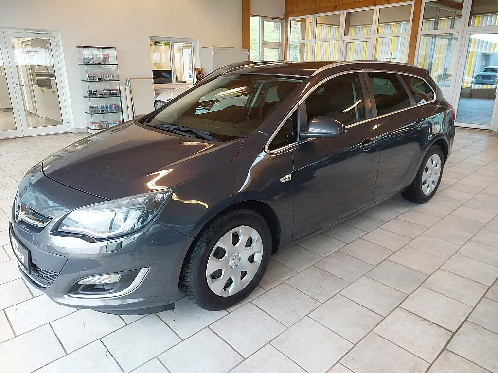 Opel Astra 2015 photo 2