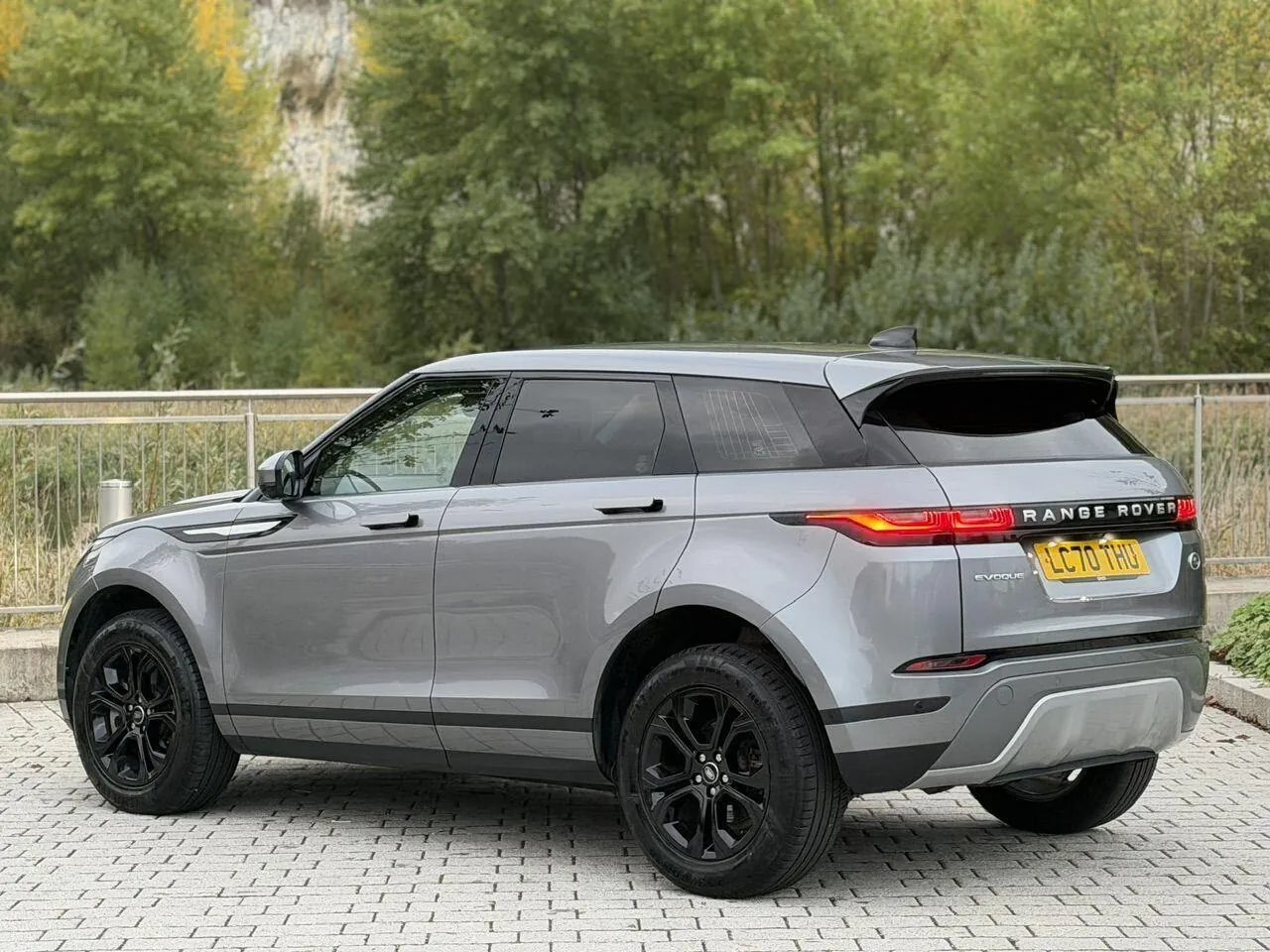 Land Rover Range Rover Evoque 2020 photo 3