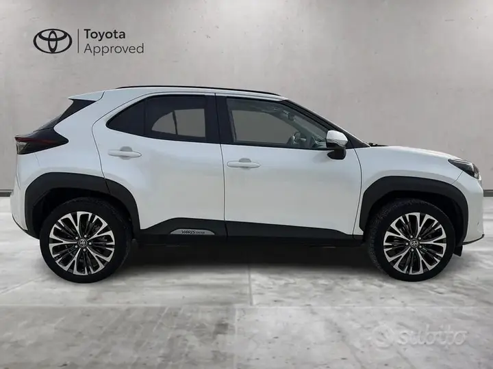 Toyota Yaris Cross 2023 photo 4