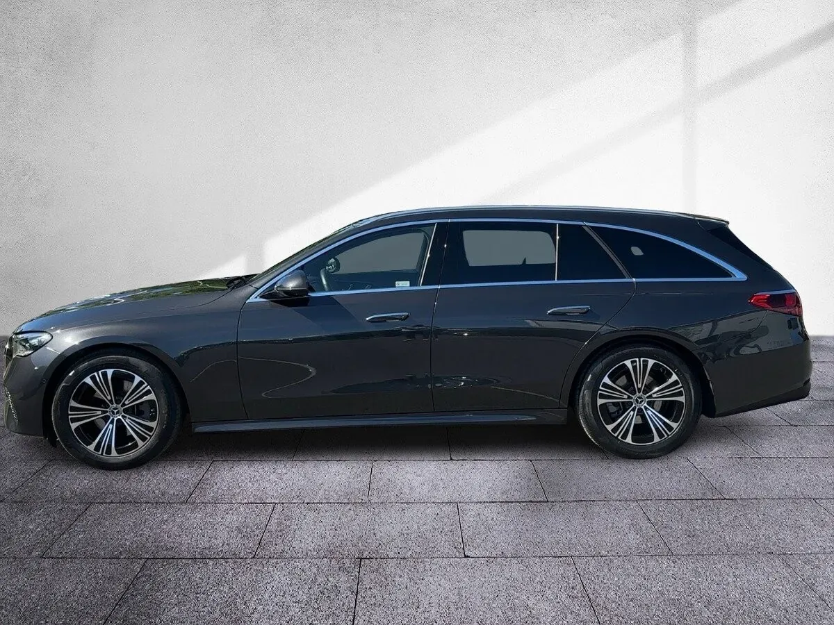 Mercedes-Benz E-Class 2025 photo 3