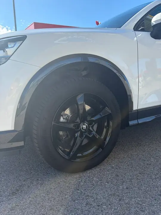 Audi Q2 2016 photo 2