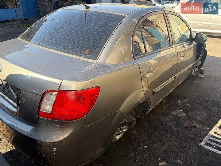 Kia Rio 2011 photo 5