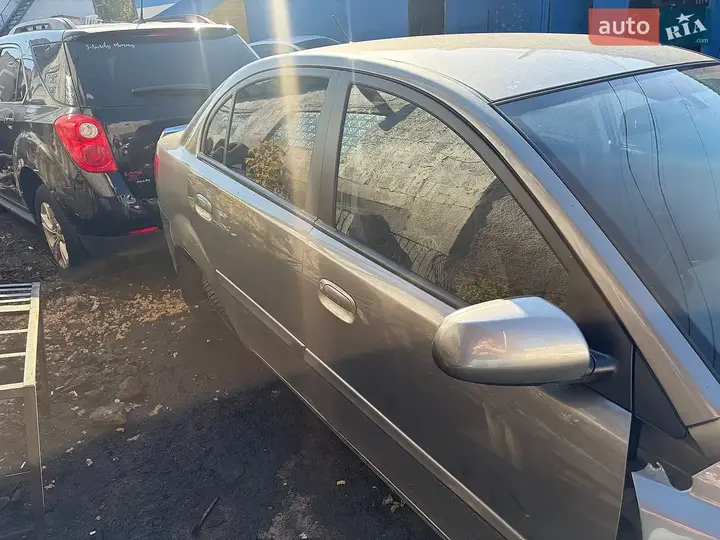 Kia Rio 2011 photo 4
