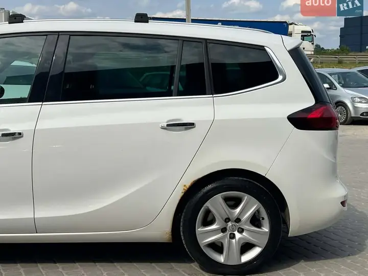 Opel Zafira Tourer 2012 photo 5