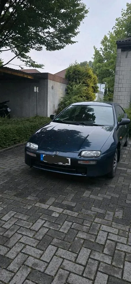 Mazda 323F