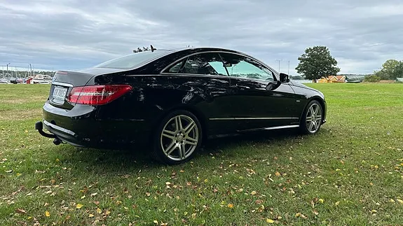 Mercedes-Benz E220 2010 photo 4