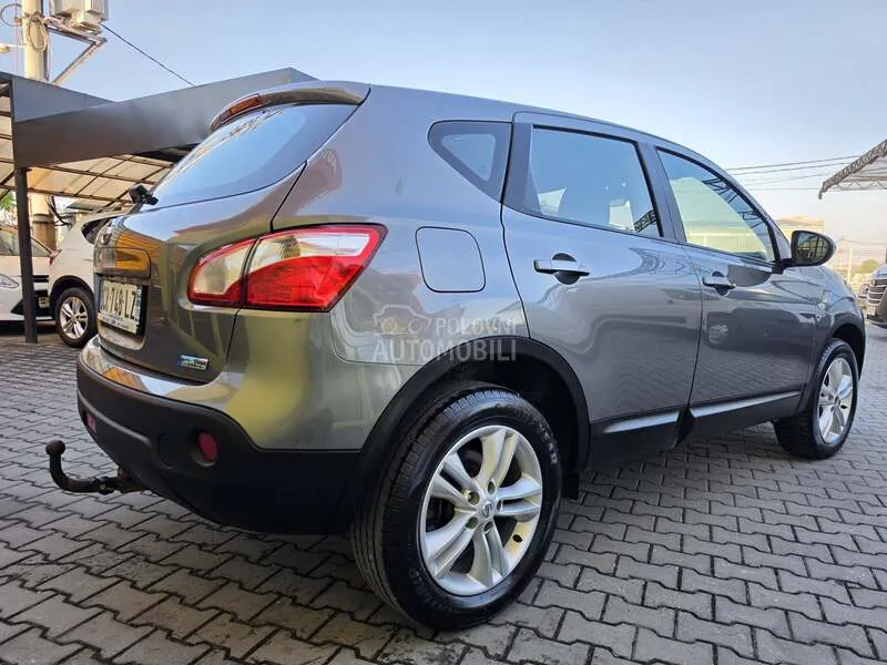 Nissan Qashqai 2012 photo 5