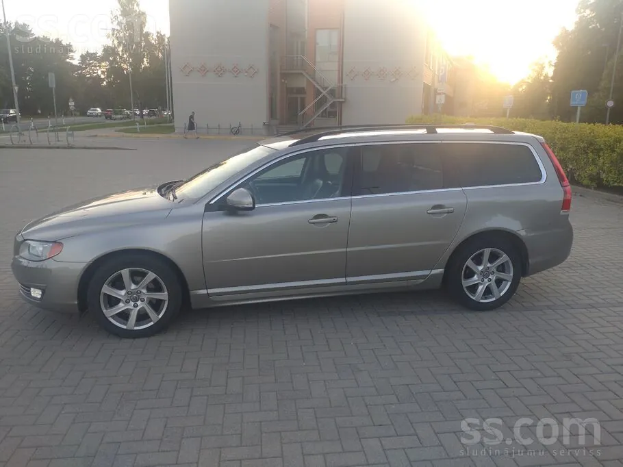 Volvo V70 2014 photo 3