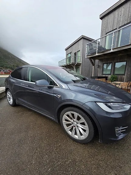 Tesla Model X 2018 photo 3