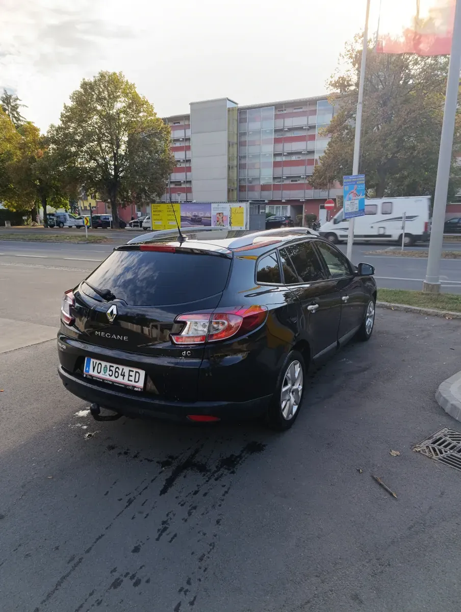 Renault Megane 2012 photo 2