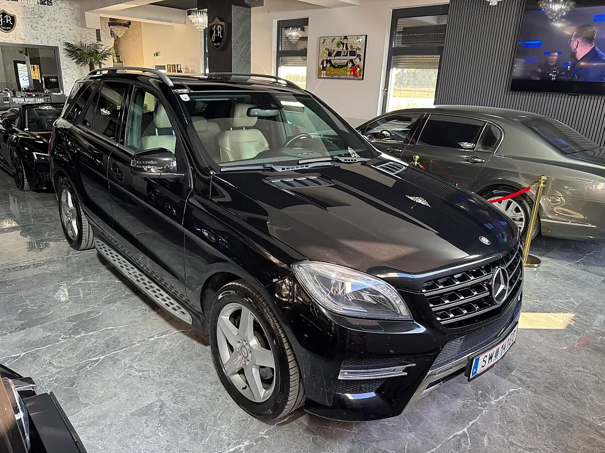Mercedes-Benz M-Class 2013 photo 2