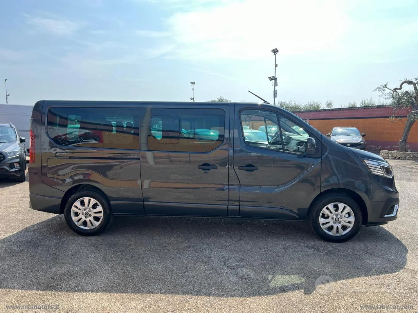 Renault Trafic 2024 photo 4