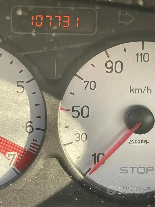 Peugeot 206 2008 photo 2